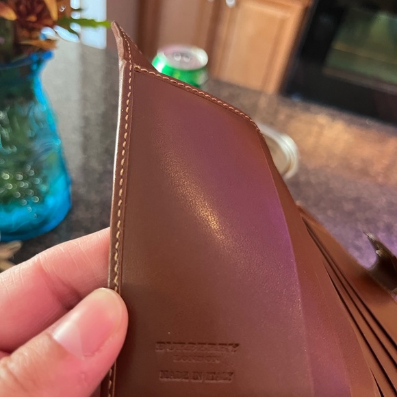 Authentic Burberry wallet! - Picture 6 of 8